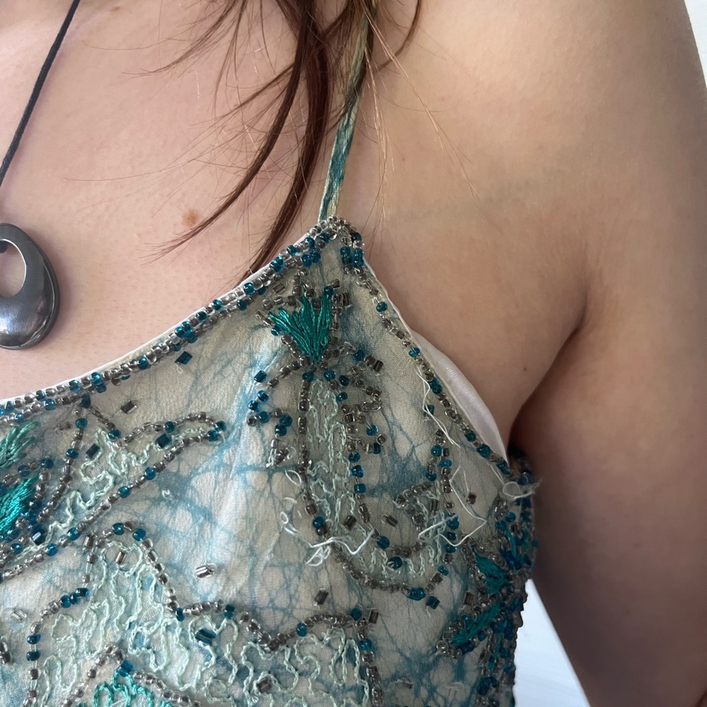 Elegant Green Patterned Dress - Picture 4 of 9